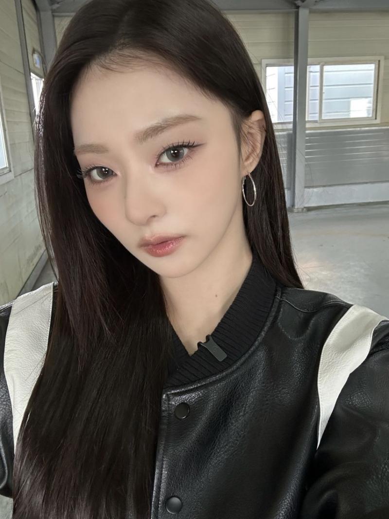 프로미스나인 이나경