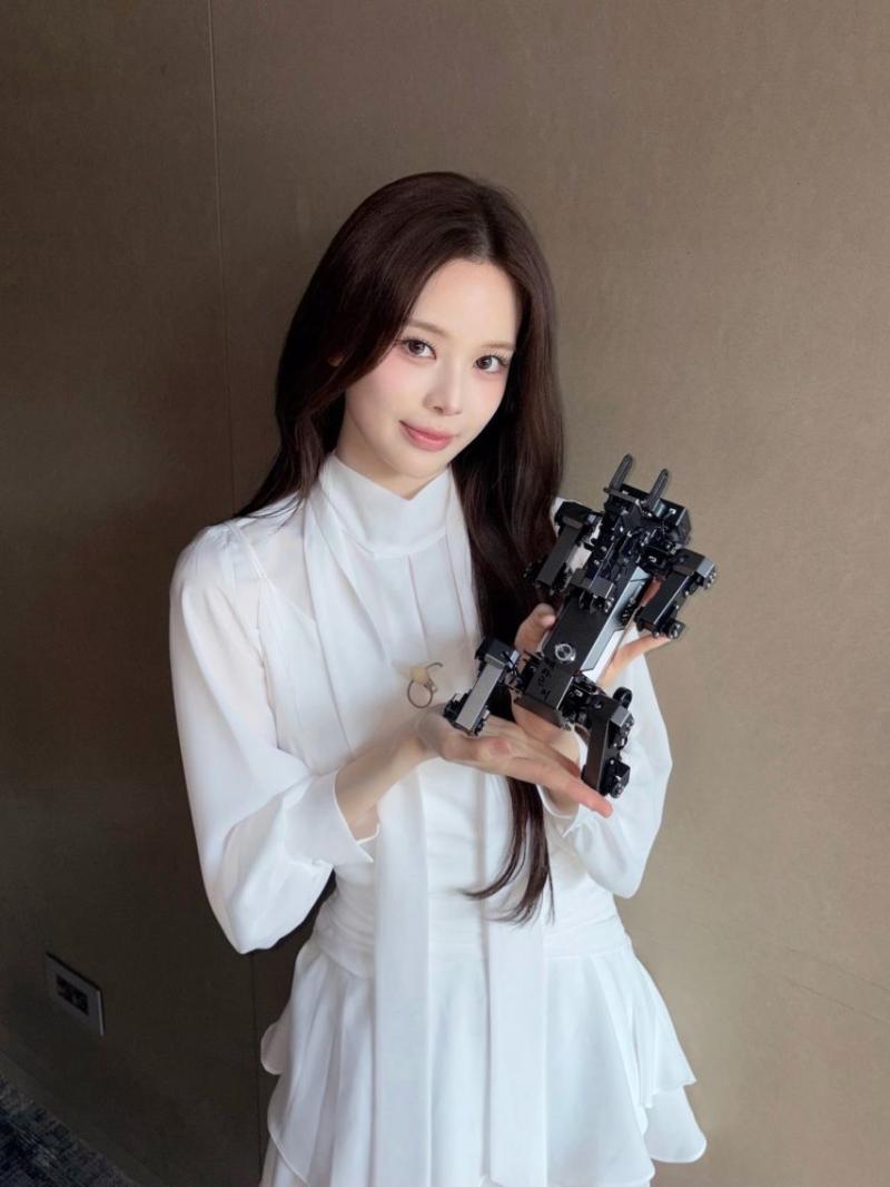 이즈나 방지민