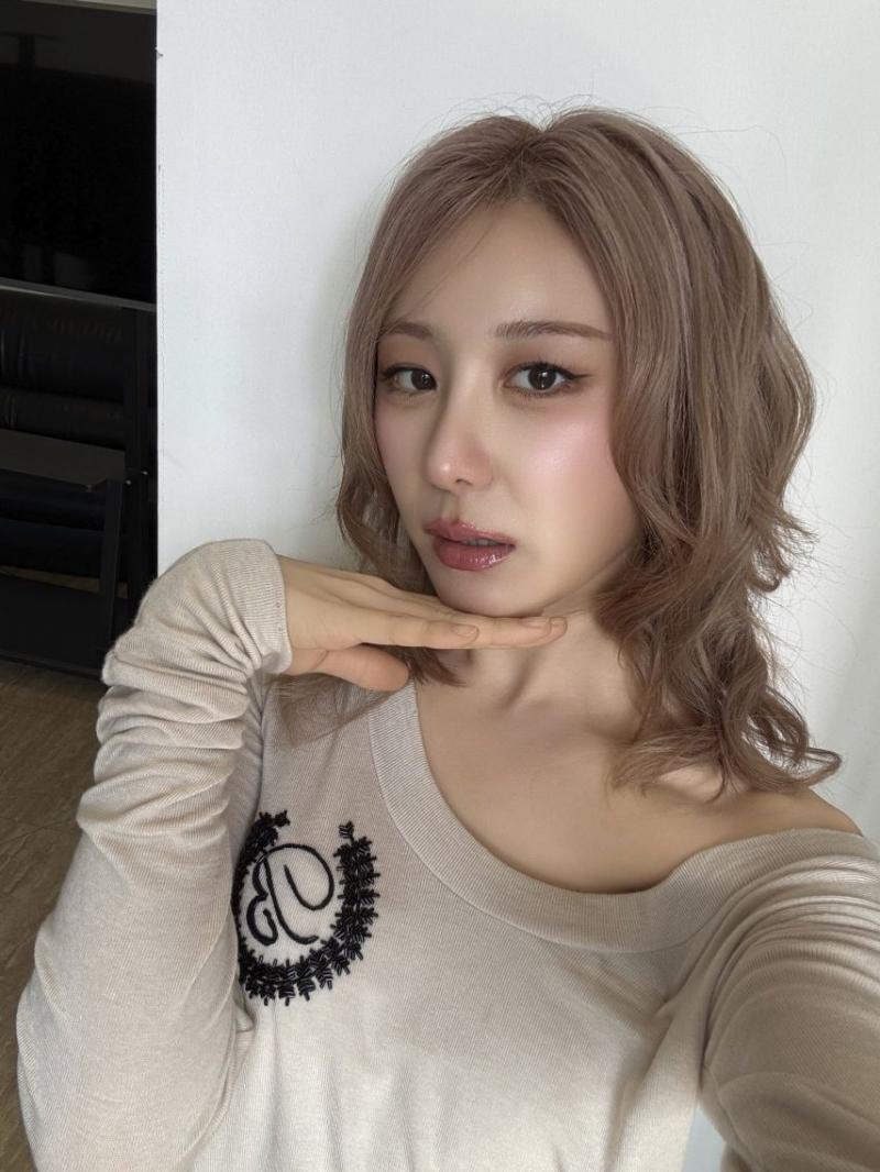 이채연
