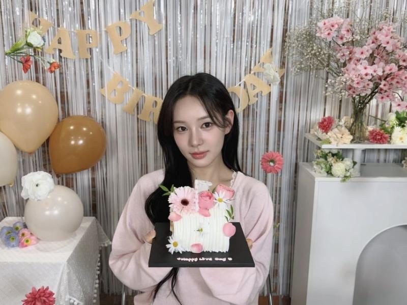 이즈나 유사랑, 방지민