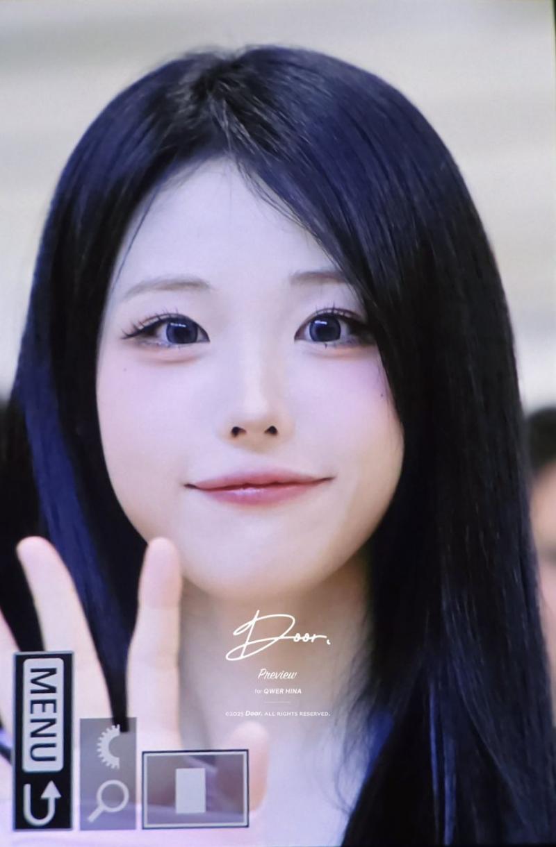 QWER 히나