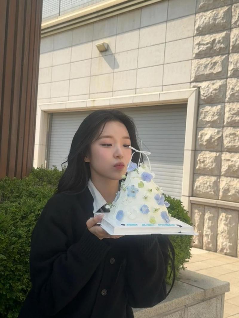 프로미스나인 백지헌