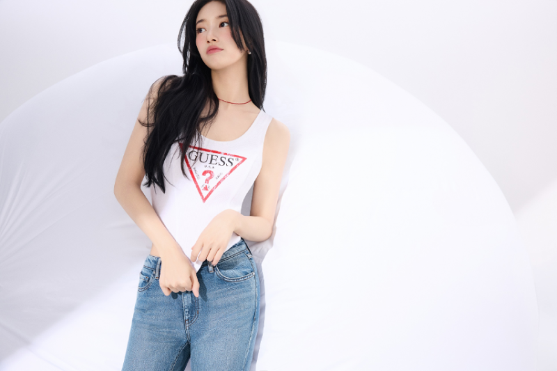배우 수지, 오늘자 공개된 Guess 2026 S/S 화보.JPG