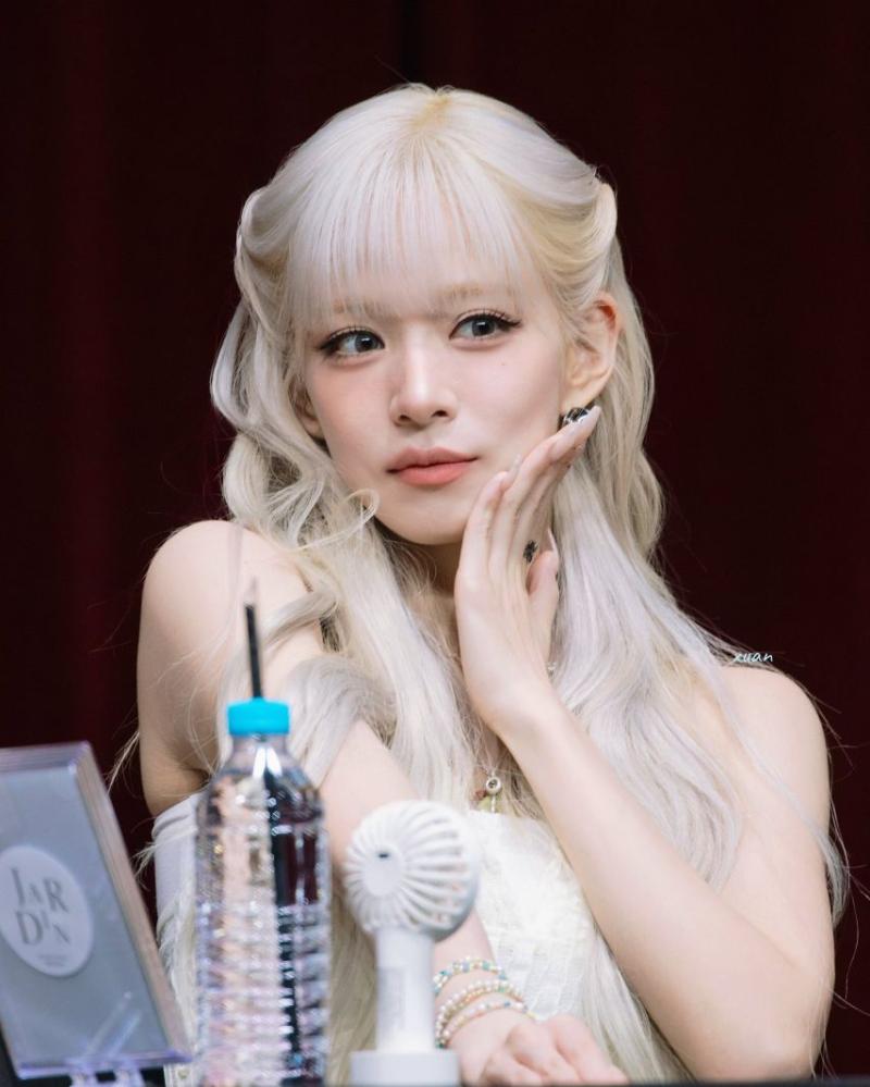 프로미스나인 이채영
