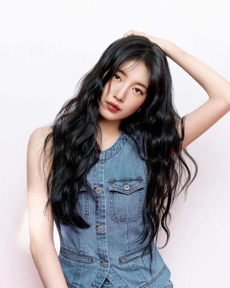 수지 GUESS게스