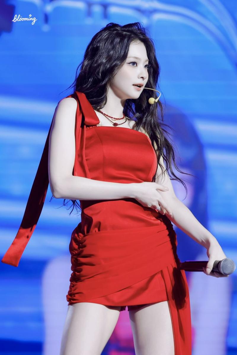 프로미스나인 이나경