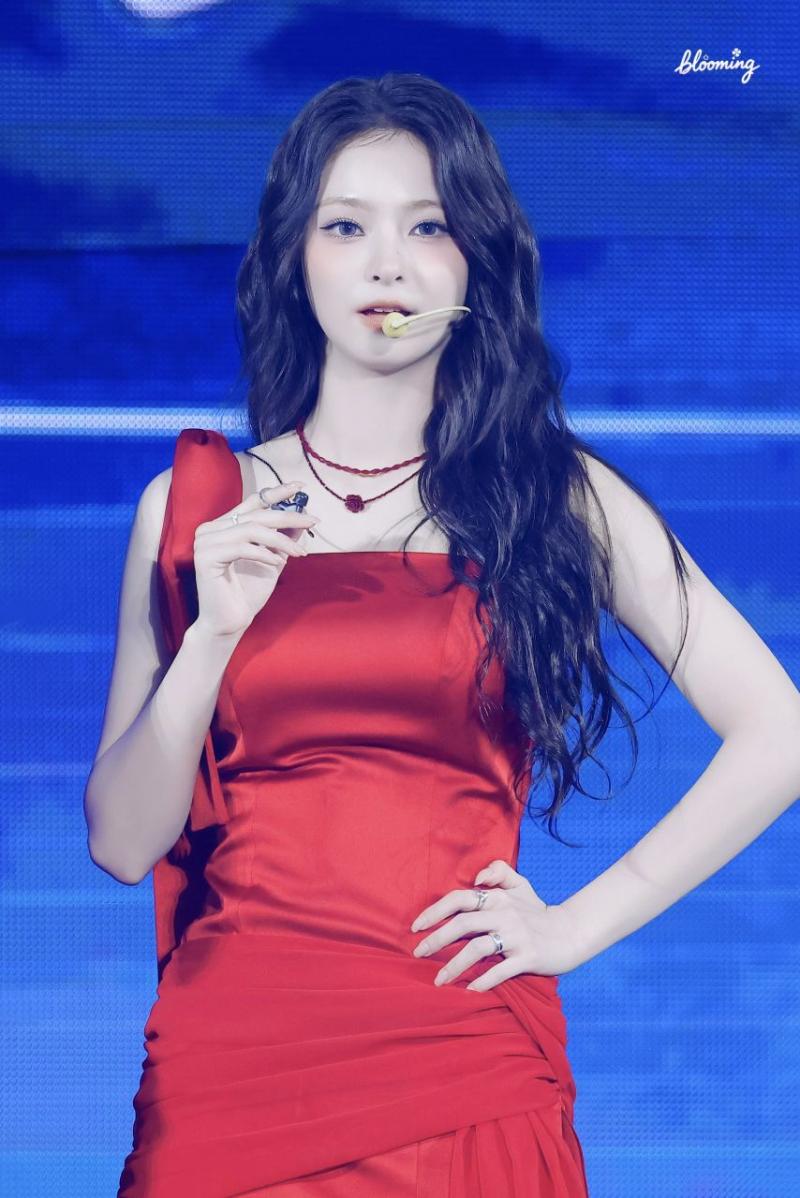 프로미스나인 이나경