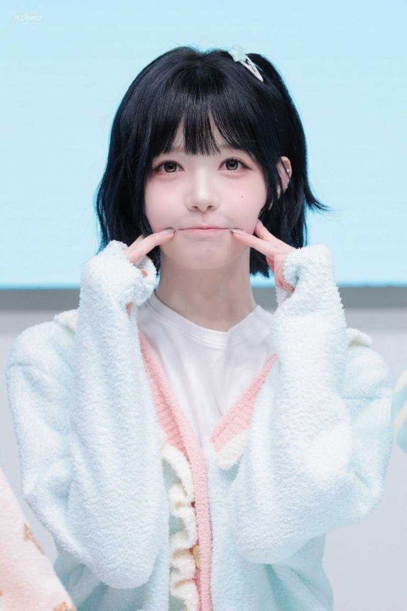 트리플에스 김채원