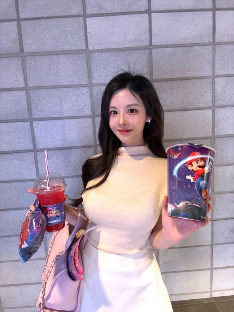 김효진 아나운서