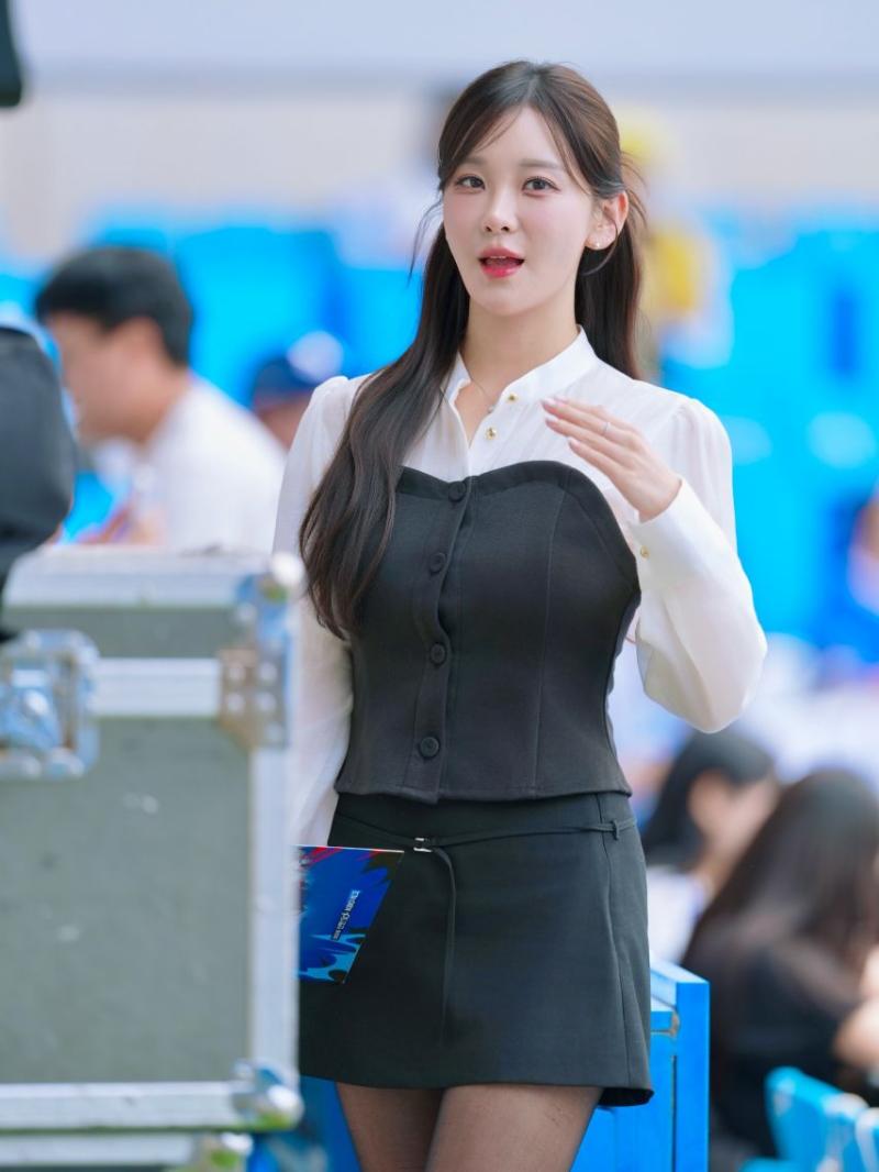 김윤희 아나운서