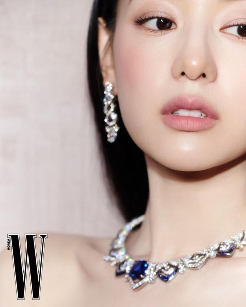 김지원 불가리 WKorea/ 듀베티카