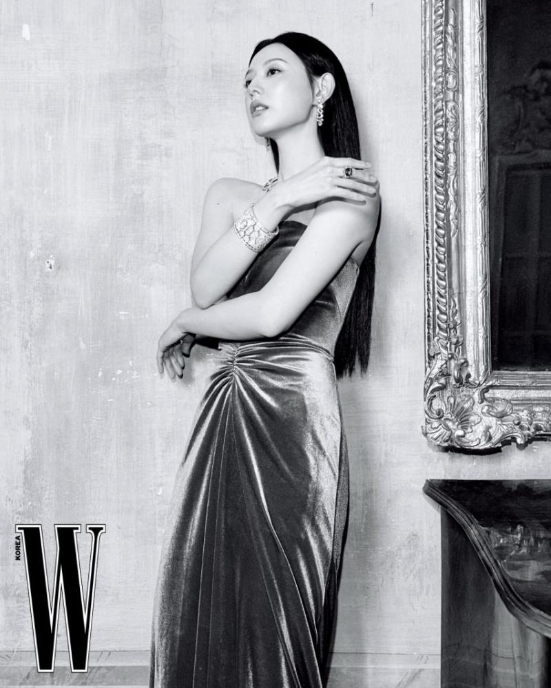 김지원 불가리 WKorea/ 듀베티카