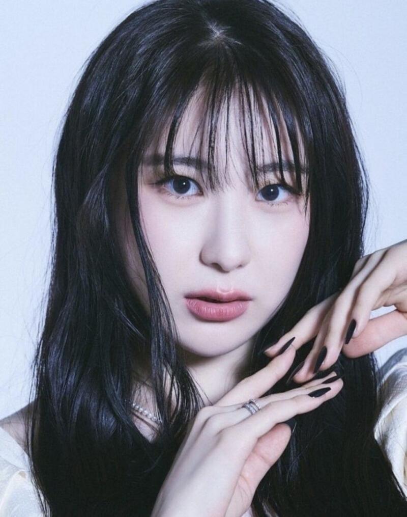흑발 vs 금발 이채연
