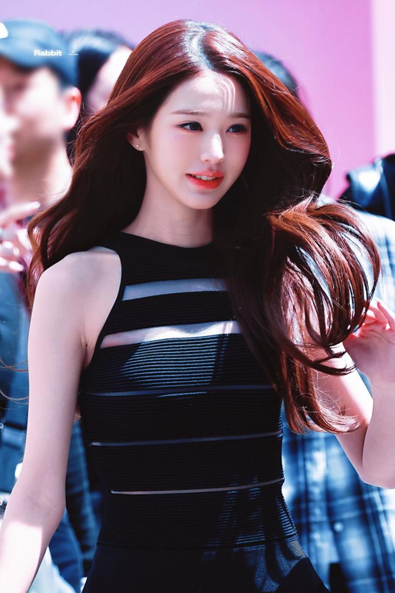 오늘자 다이슨 슈퍼소닉 트래블 라운지 오픈 기념 포토콜 아이브 장원영