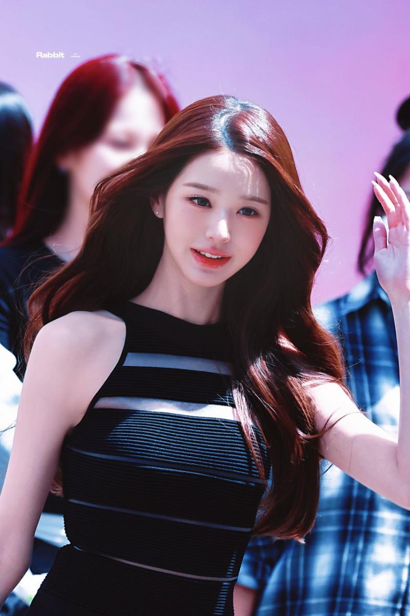 오늘자 다이슨 슈퍼소닉 트래블 라운지 오픈 기념 포토콜 아이브 장원영