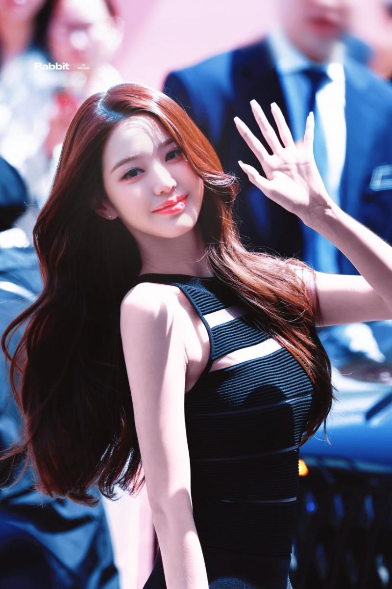 오늘자 다이슨 슈퍼소닉 트래블 라운지 오픈 기념 포토콜 아이브 장원영