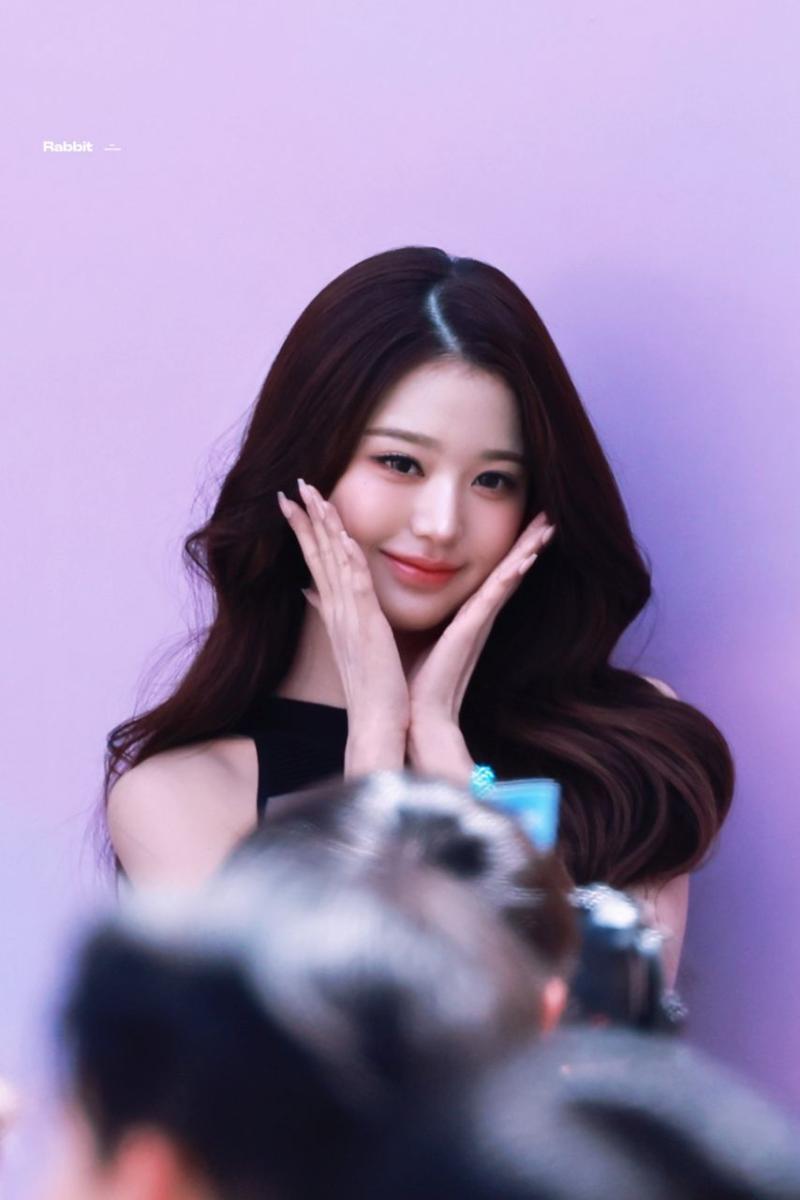 오늘자 다이슨 슈퍼소닉 트래블 라운지 오픈 기념 포토콜 아이브 장원영