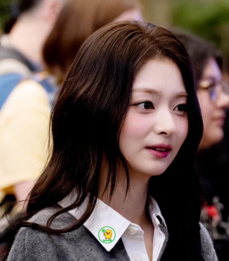 프로미스나인 이나경