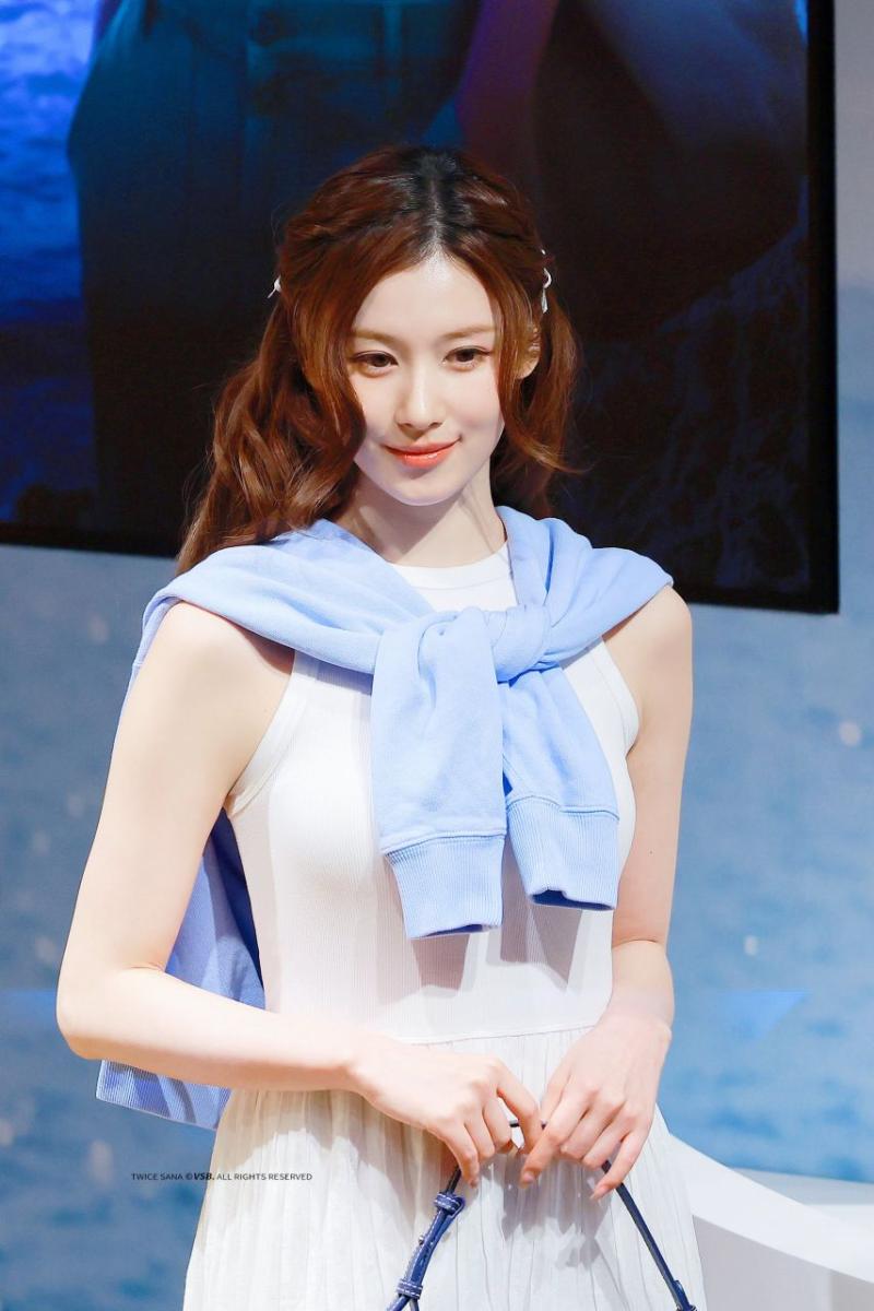 트와이스 사나