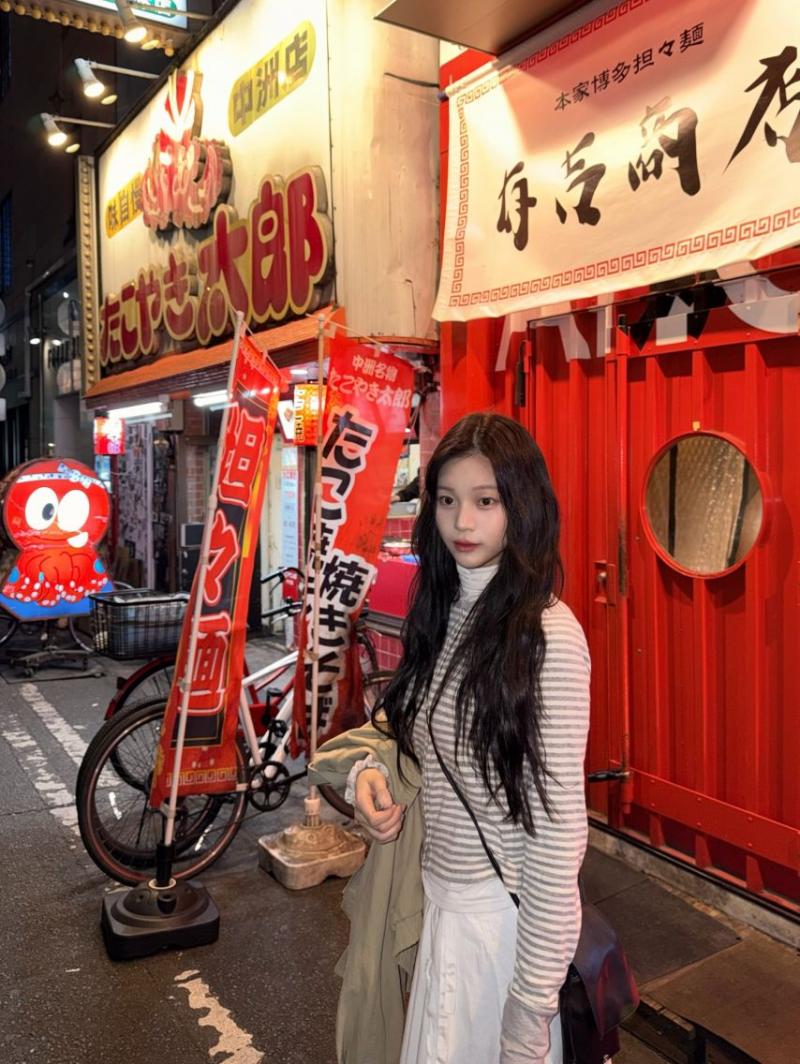 엄지 VIVIZ비비지 인별