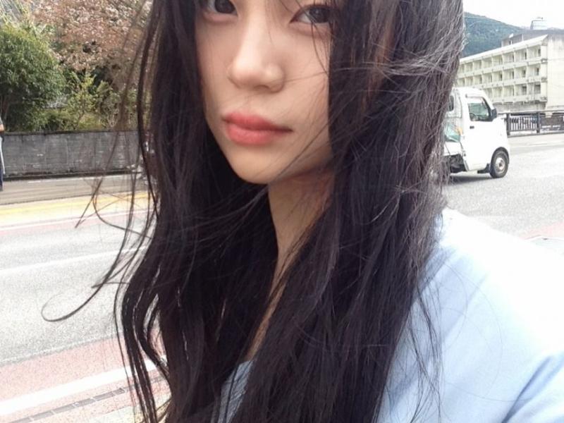 엄지 VIVIZ비비지 인별