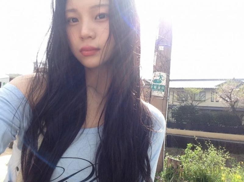 엄지 VIVIZ비비지 인별