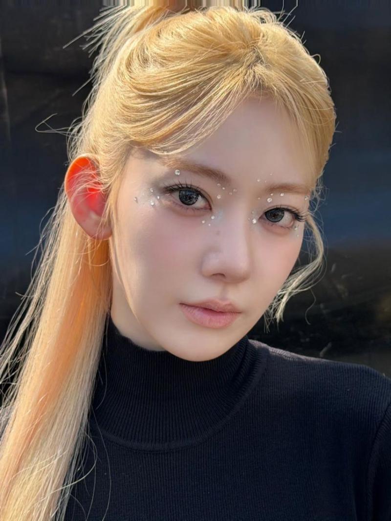 르세라핌 사쿠라,홍은채