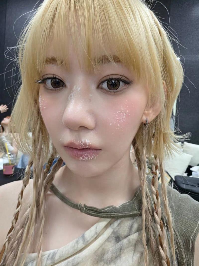르세라핌 사쿠라,홍은채