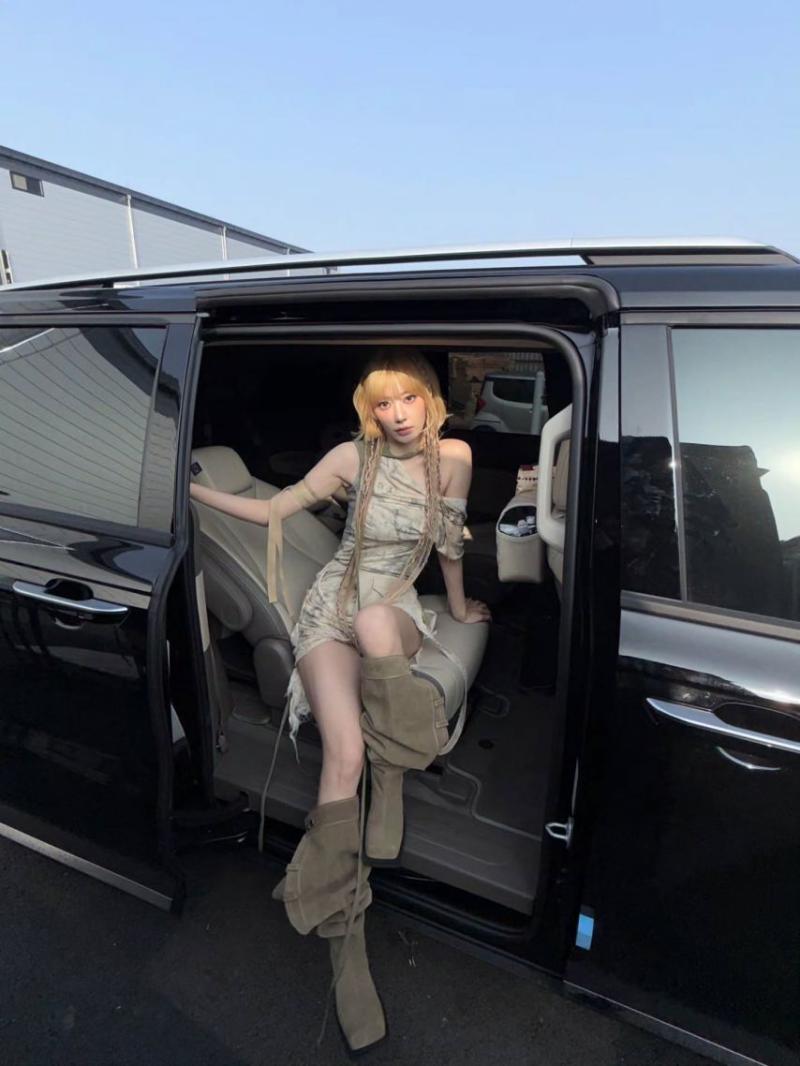르세라핌 사쿠라,홍은채