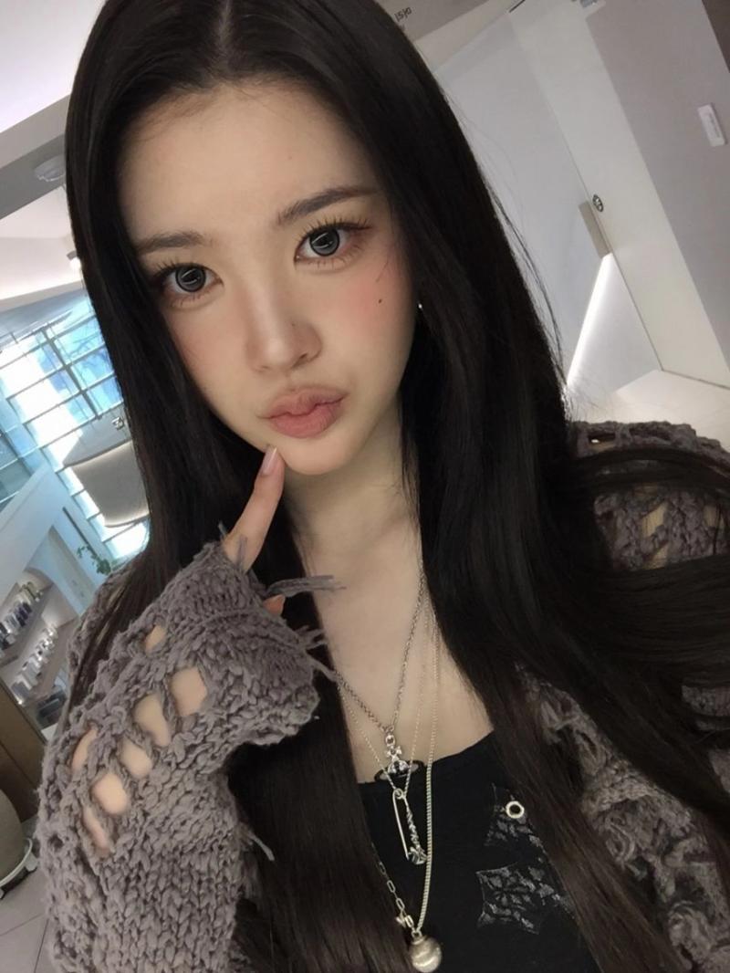 하츠투하츠 에이나