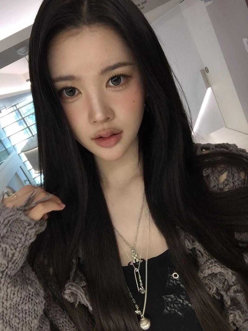 하츠투하츠 에이나
