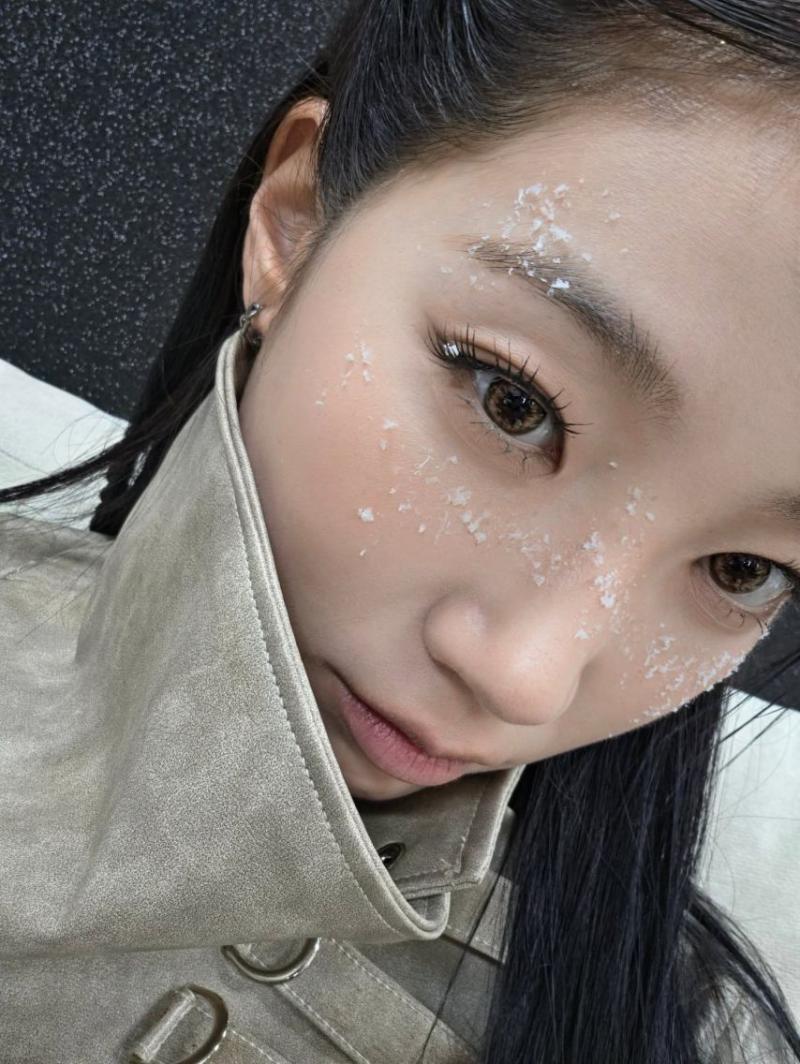 르세라핌 / 김채원,허윤진,카즈하