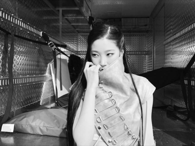 르세라핌 / 김채원,허윤진,카즈하