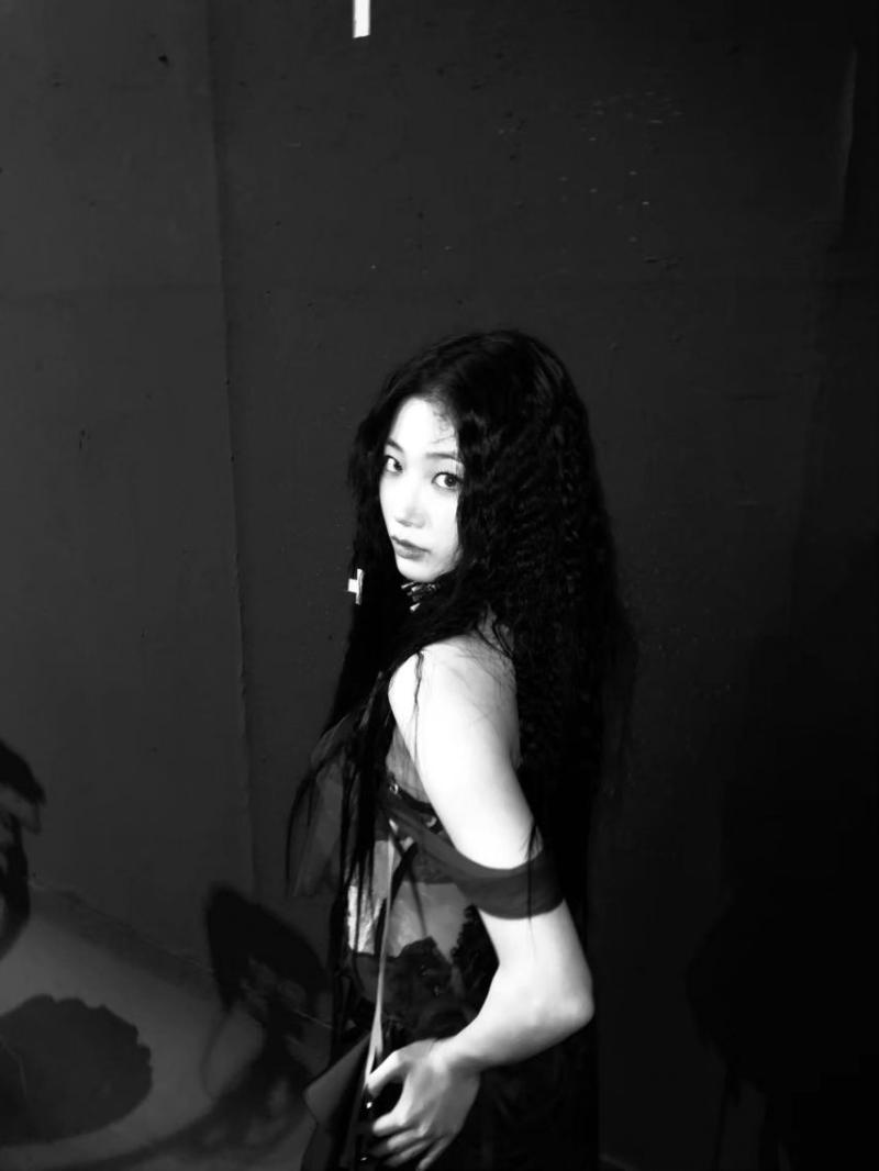 르세라핌 / 김채원,허윤진,카즈하