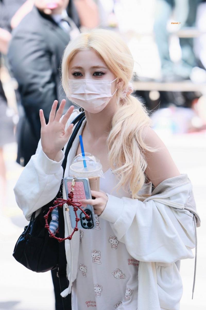 르세라핌 허윤진