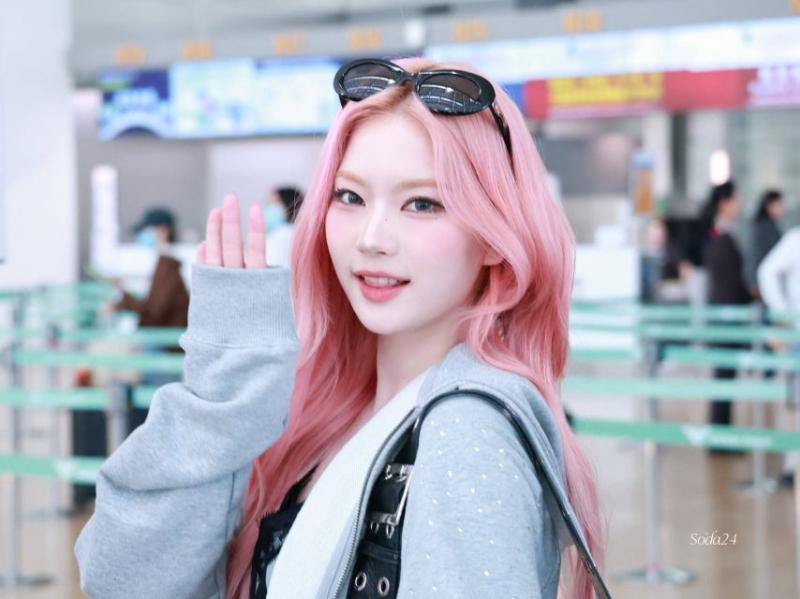 오늘 출국 스테이씨 아이사