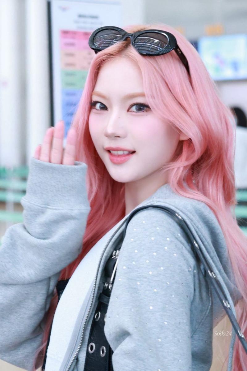 오늘 출국 스테이씨 아이사