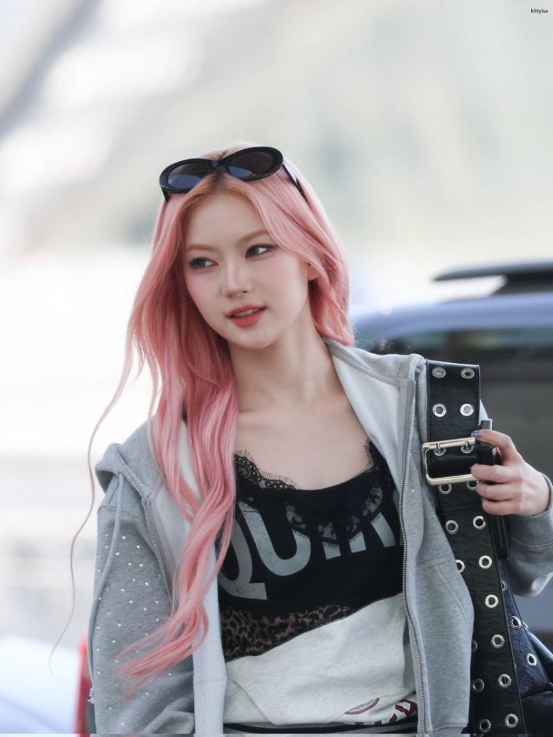 오늘 출국 스테이씨 아이사