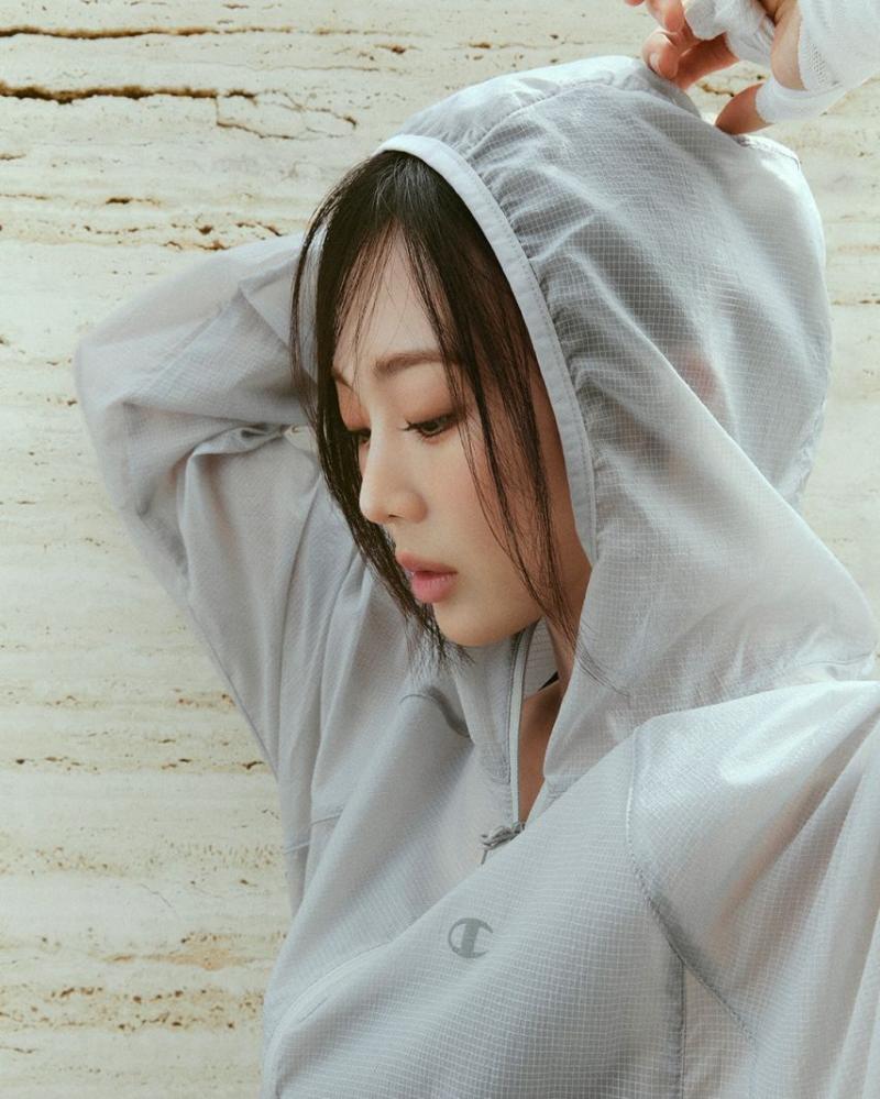 금새록 챔피온Champion