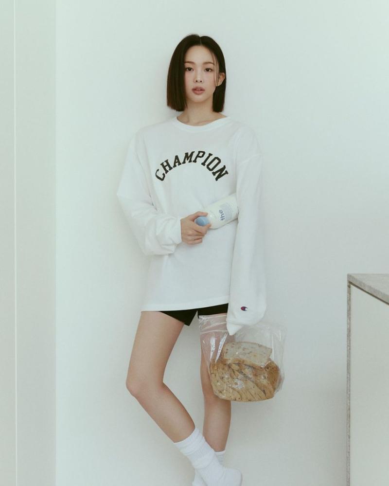 금새록 챔피온Champion