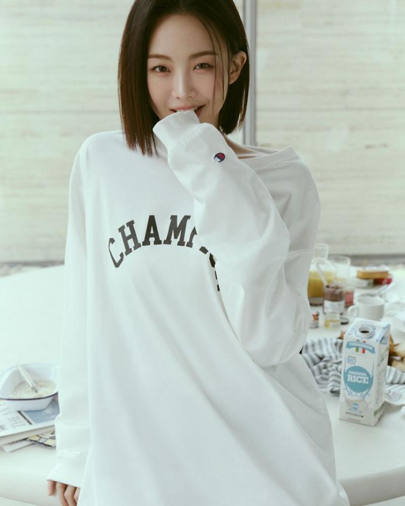 금새록 챔피온Champion