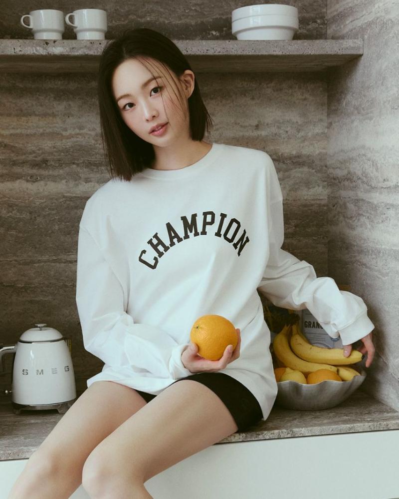 금새록 챔피온Champion