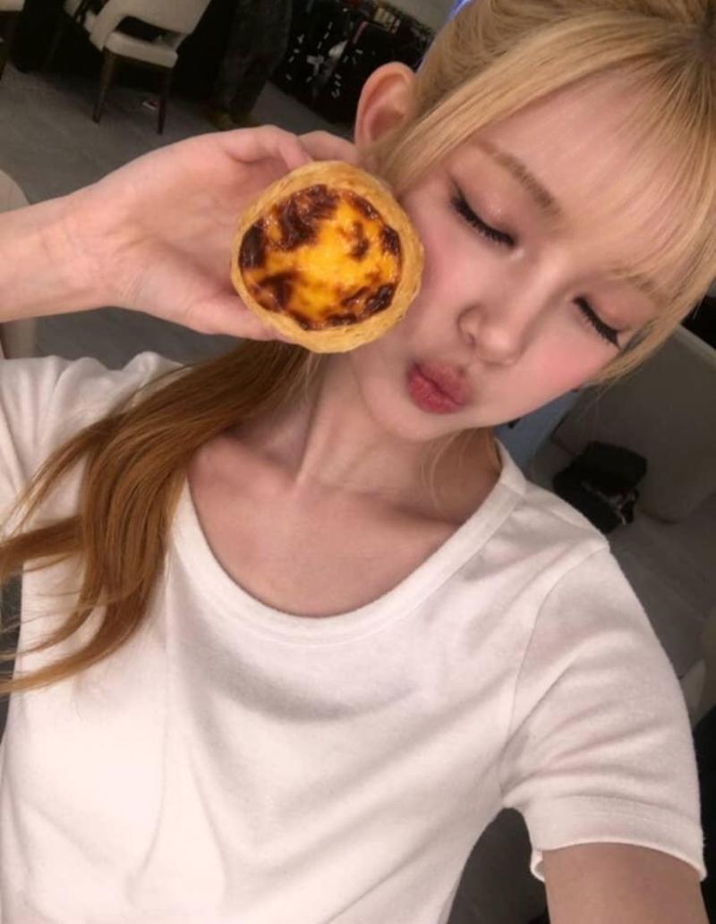하츠투하츠 유하,  에이나