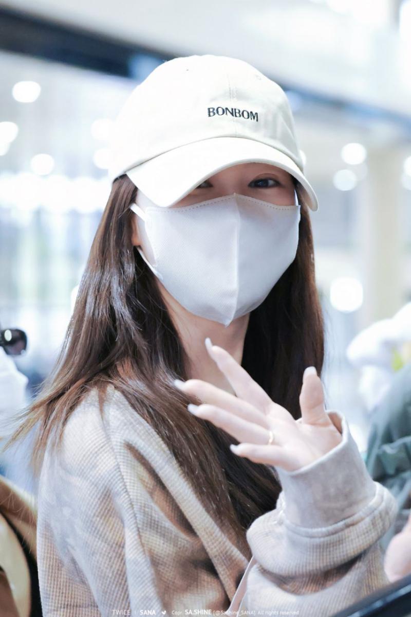 트와이스 사나