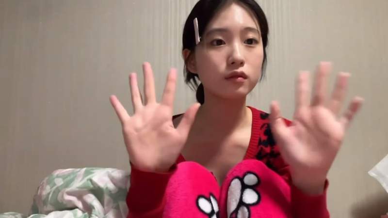 얼굴이 콘텐츠라는.. 국밥 혼밥 해장라면 먹방