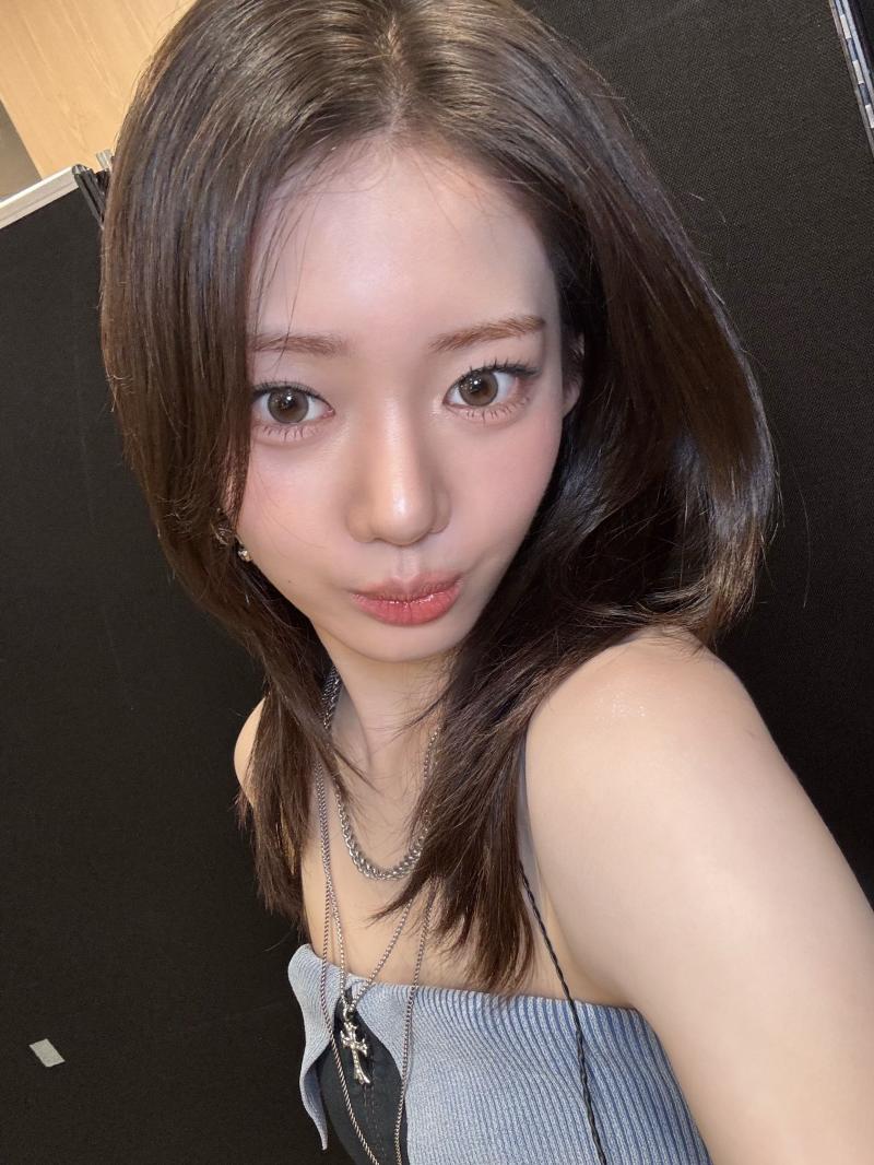 베이비몬스터 로라