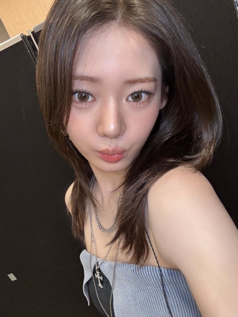 베이비몬스터 로라