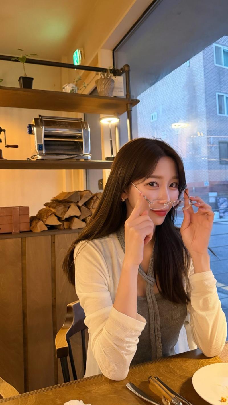 베이비몬스터 로라