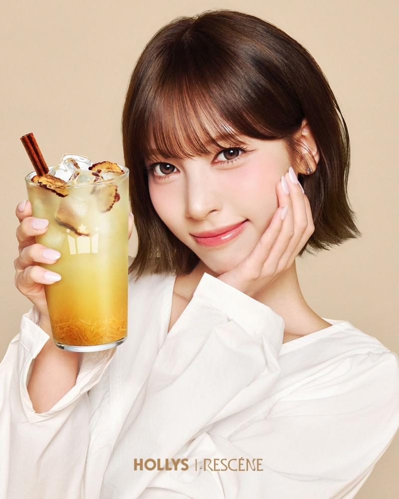 리센느 원이 제나 메이 할리스커피