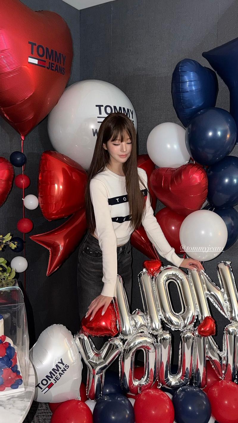 아일릿 윤아,민주